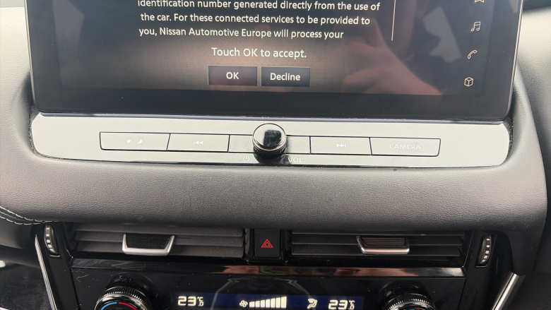 Nissan Qashqai 1.3 DiG-T MH N-Connecta 5dr Petrol Hatchback